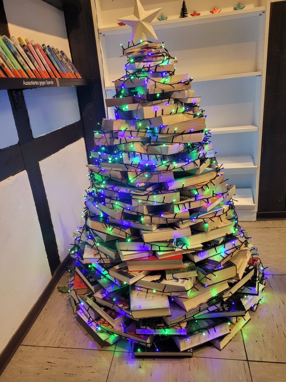 Weihnachtszeit ist auch Lesezeit! (c) KÖB Odenthal